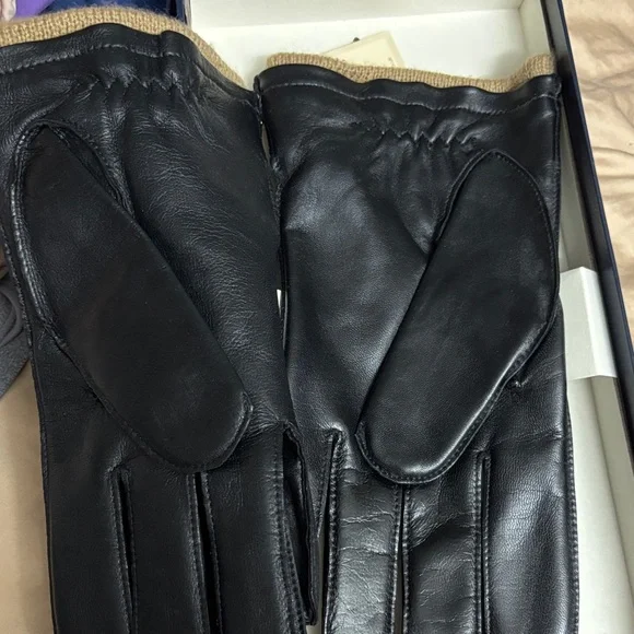 Elegant Black Leather Men's Gloves - Picture 5 of 5